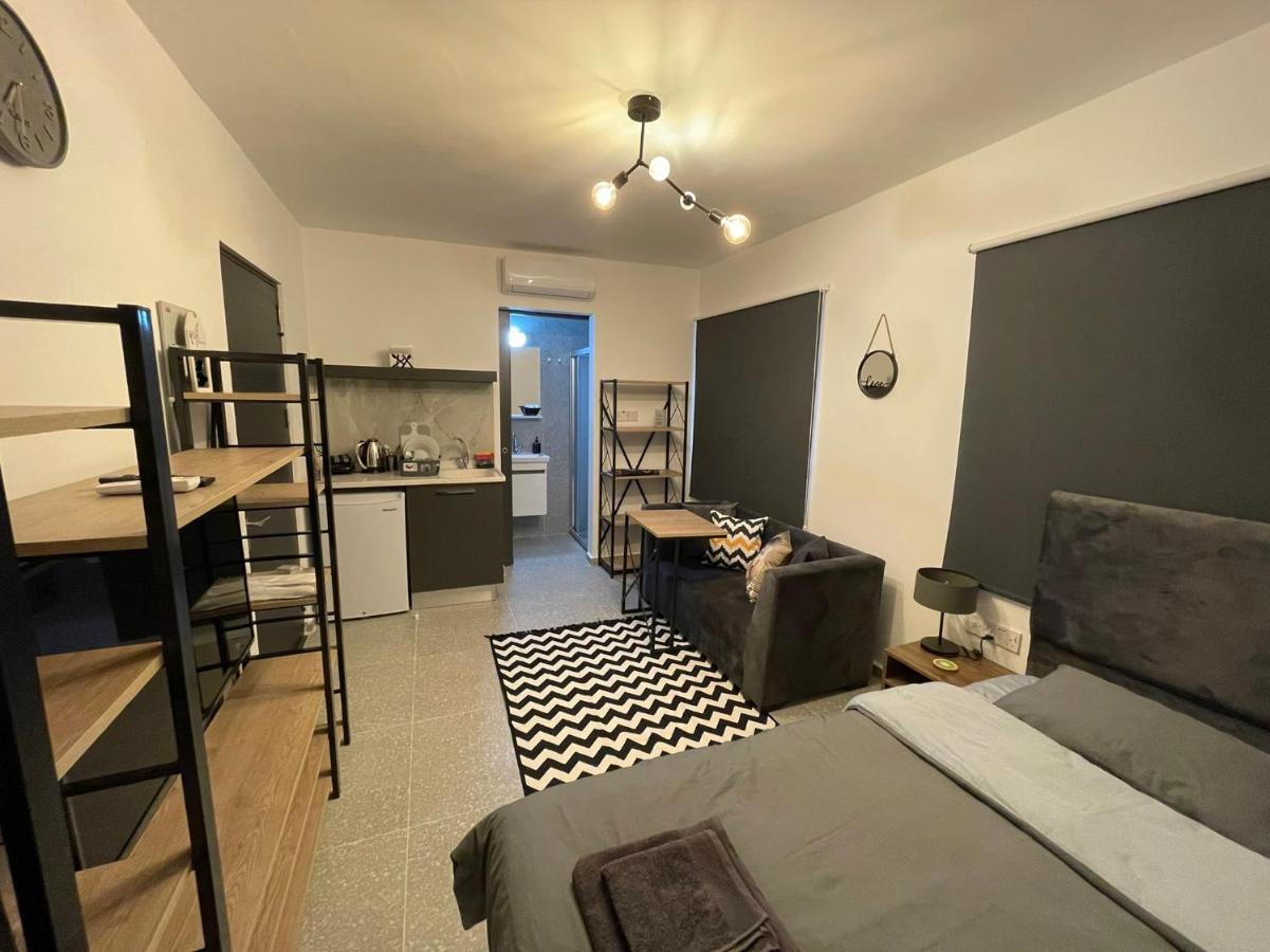 Mr. Studio In Ortakoy , North Nicosia + Wifi + Netflix Apartment Exterior photo