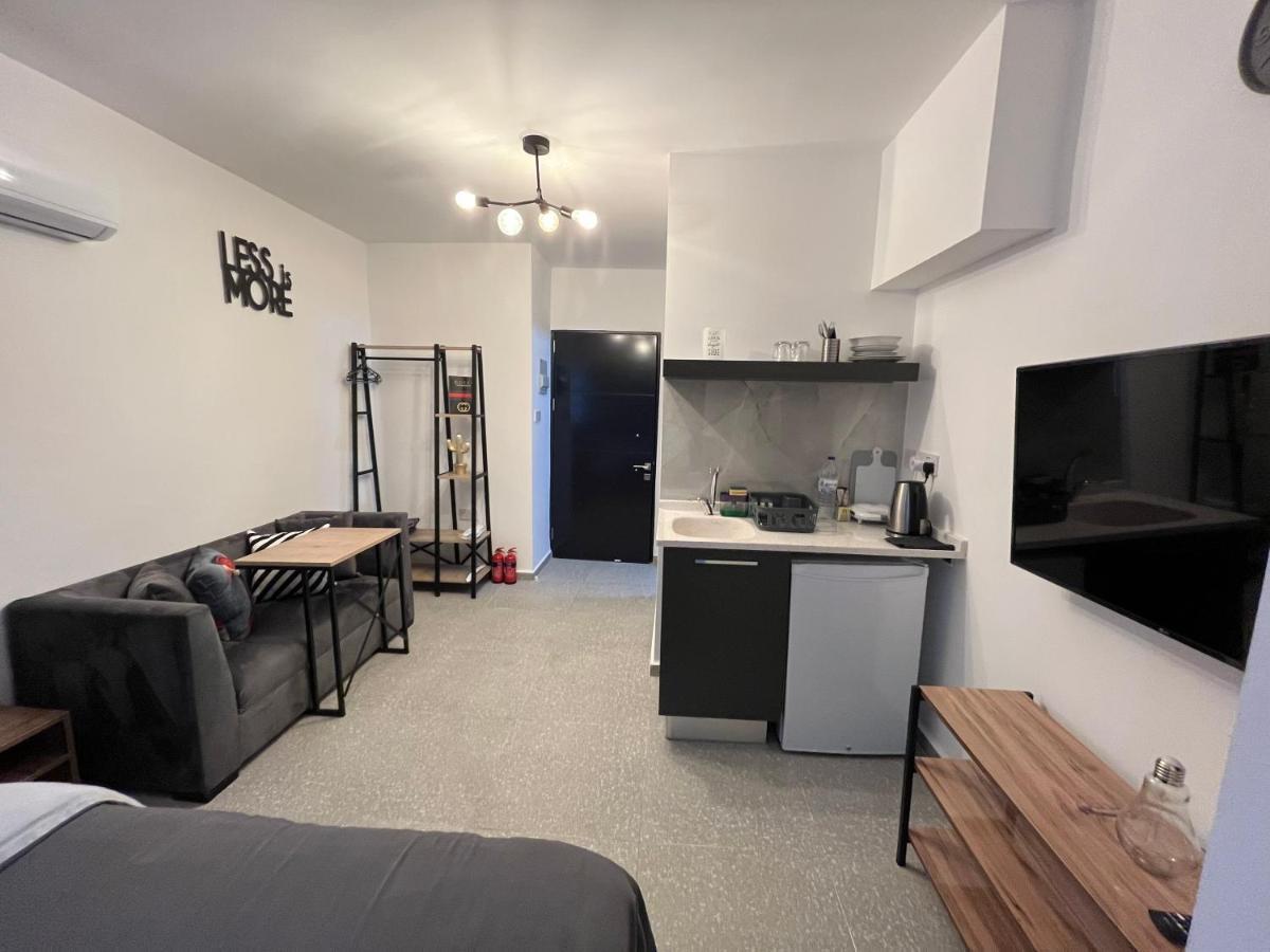 Mr. Studio In Ortakoy , North Nicosia + Wifi + Netflix Apartment Exterior photo